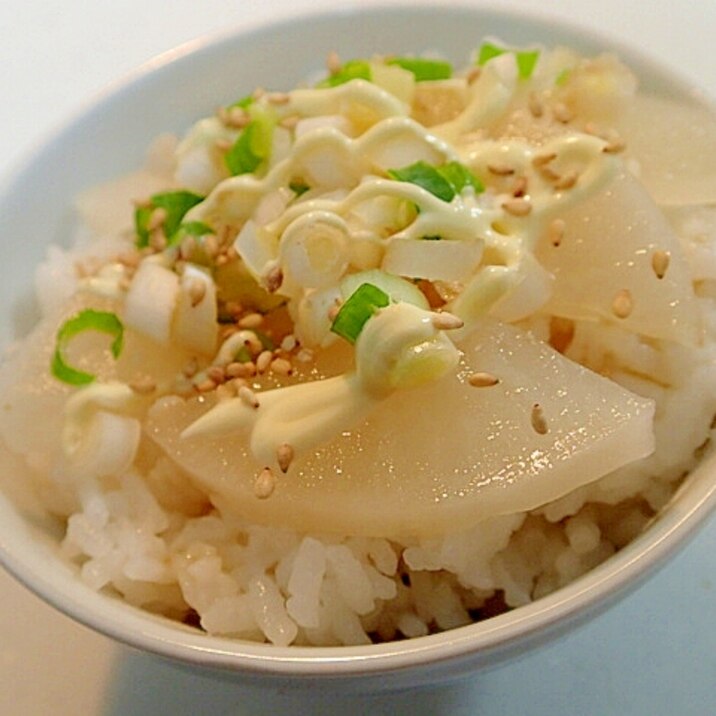 麺つゆマヨで　ベったら漬けと葱と胡麻のご飯